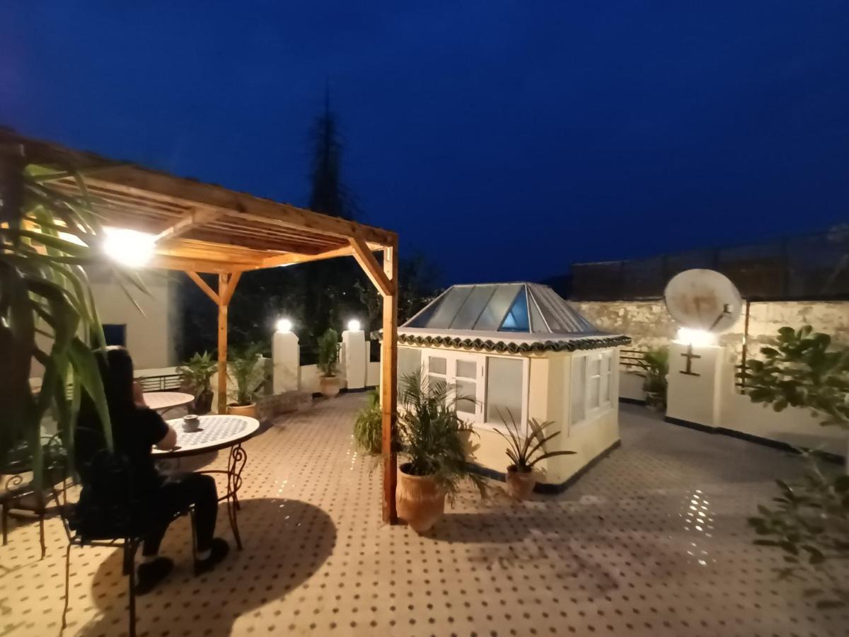 Riad Avec Terrasse Privee Et Piscine Partagee A 300M 非斯 外观 照片