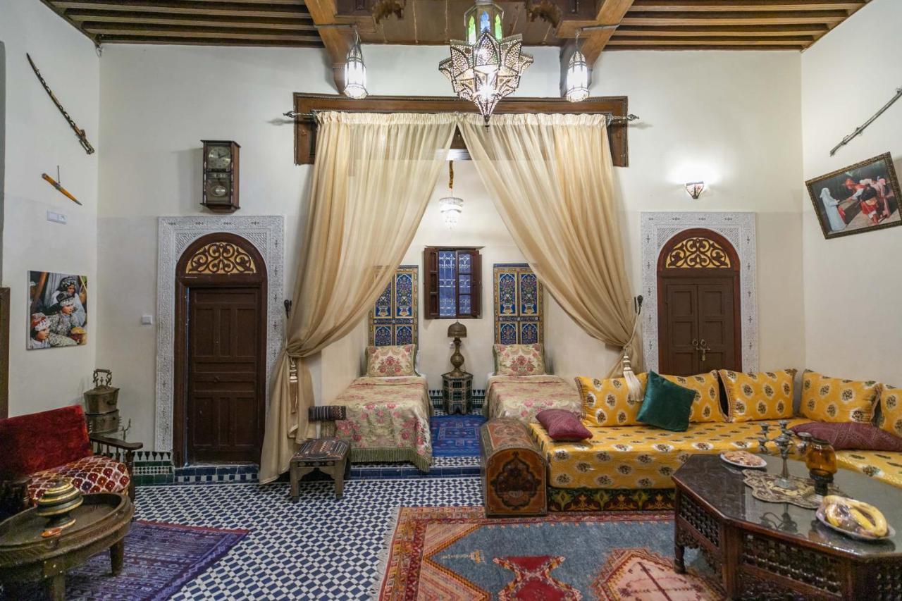 Riad Avec Terrasse Privee Et Piscine Partagee A 300M 非斯 外观 照片