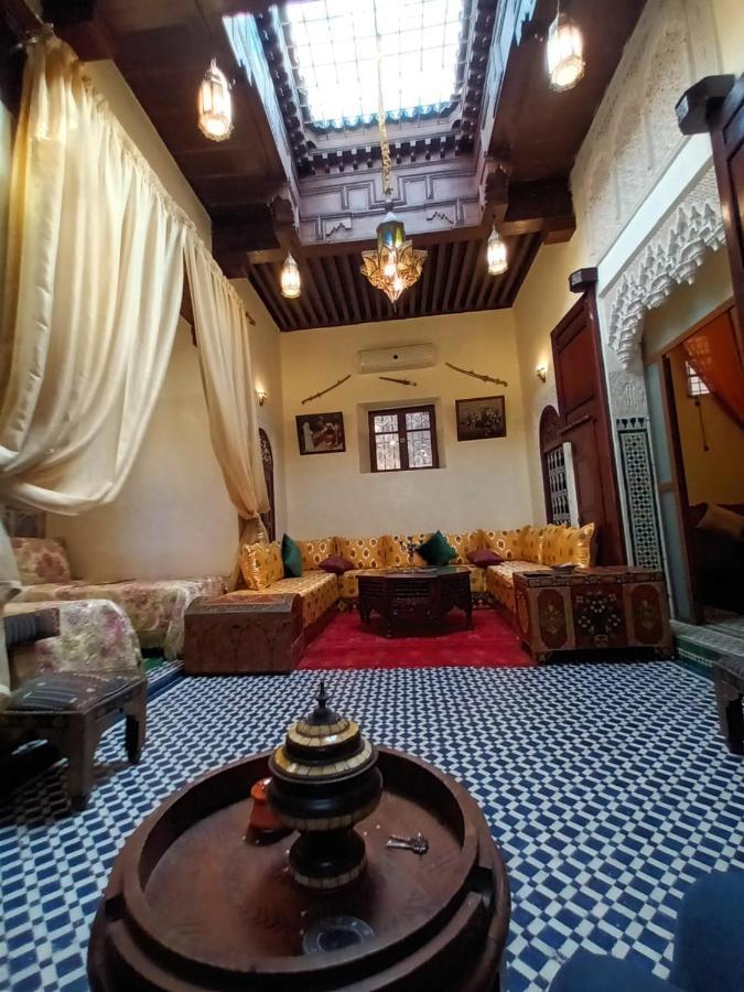 Riad Avec Terrasse Privee Et Piscine Partagee A 300M 非斯 外观 照片