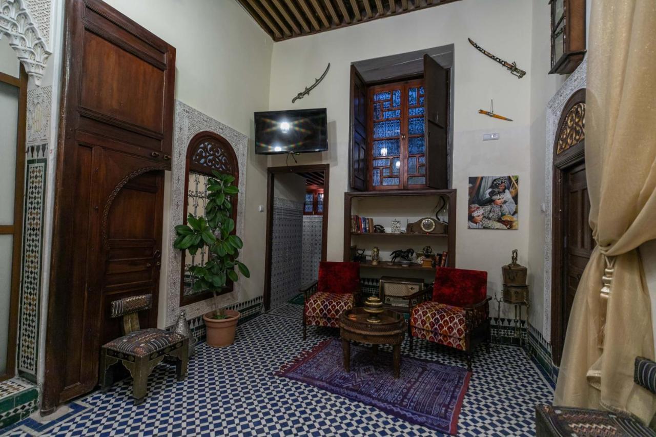 Riad Avec Terrasse Privee Et Piscine Partagee A 300M 非斯 外观 照片