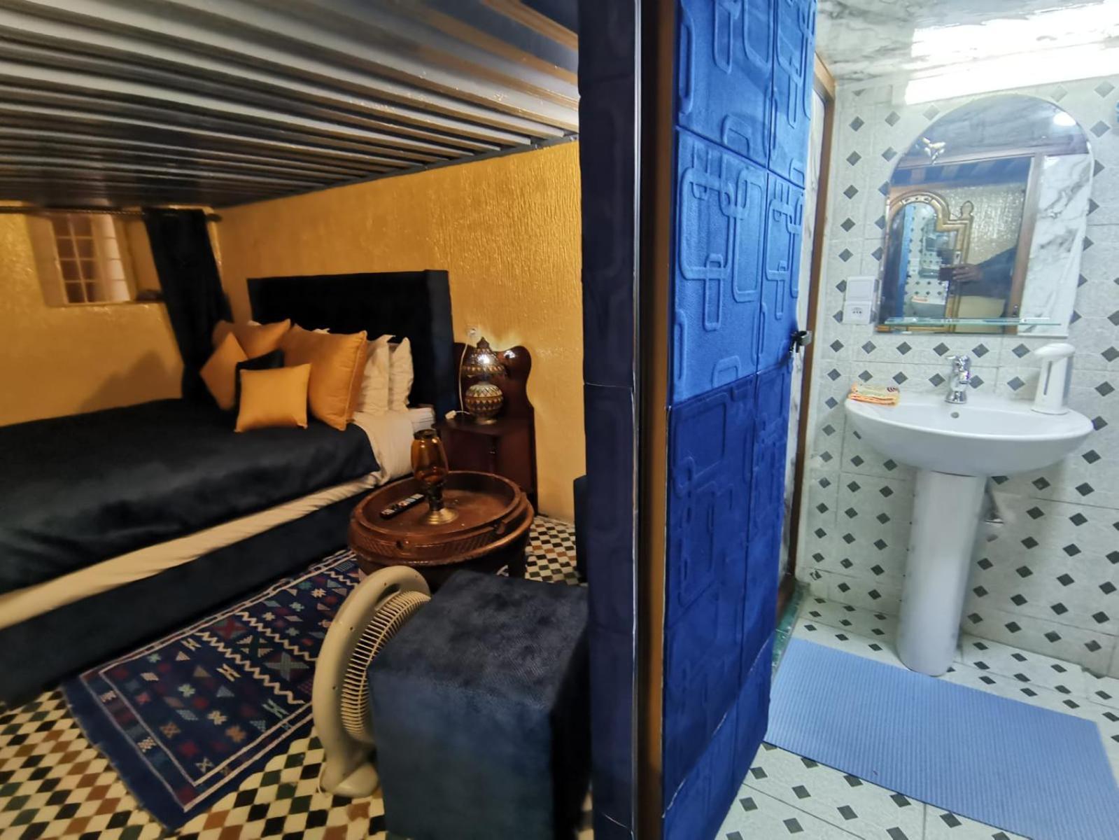 Riad Avec Terrasse Privee Et Piscine Partagee A 300M 非斯 外观 照片