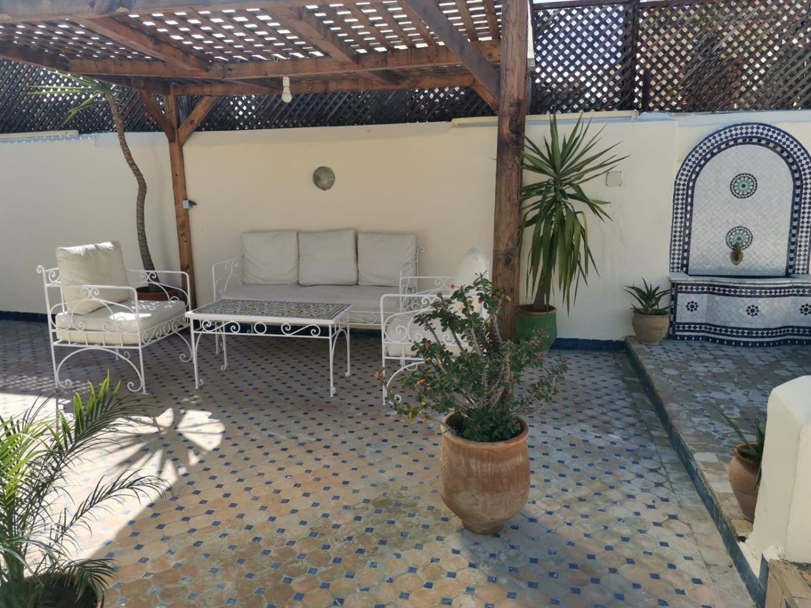Riad Avec Terrasse Privee Et Piscine Partagee A 300M 非斯 外观 照片